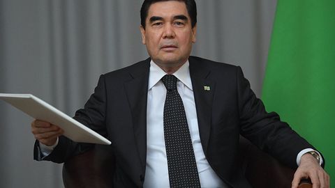 Putin Turkmaniston prezidentining marhum bobosini “Jasorat uchun” medali bilan taqdirladi