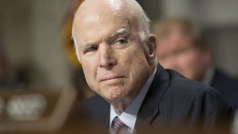 АҚШлик сенатор Жон Маккейн Аннаполисга дафн этилади