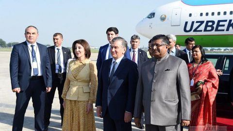 Шавкат Мирзиёев Нью-Деҳлига келди
