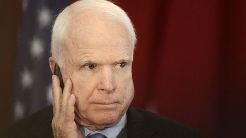 Марҳум Жон Маккейн ўз дафн маросимида Путин ва Трампга «ишора берди»