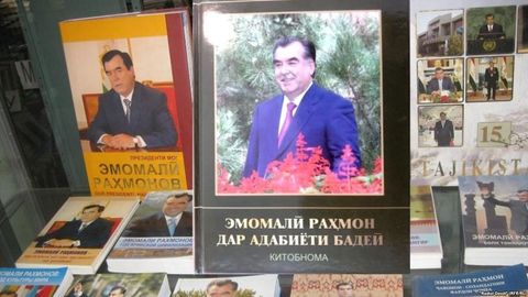 Tojikistonda eng yaxshi kitoblar ro‘yxatining birinchi uchligini Emomali Rahmonning asarlari egalladi