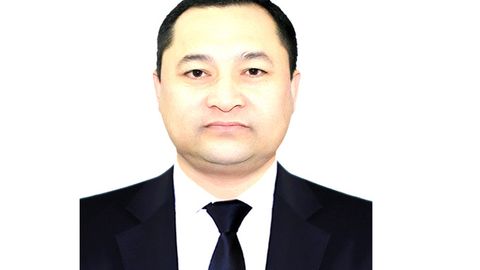 Тойлоқ туман ҳокими хотинини хорижга ишга юборган «ориятсиз» эркакларни танқид қилди