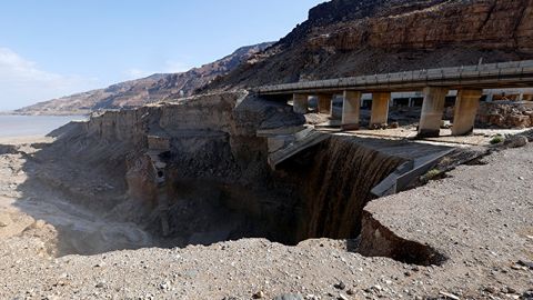 Шавкат Мирзиёев Иордания подшоҳига ҳамдардлик билдирди