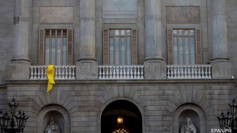 Barselona meriyasi Ispaniyada monarxiyani bekor qilishga chaqirdi