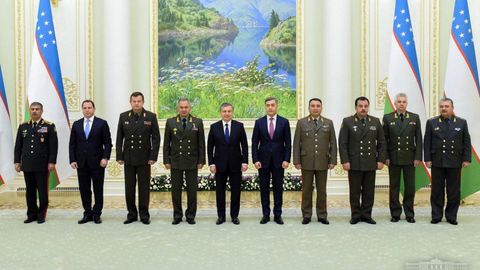 Shavkat Mirziyoyev MDH davlatlari mudofaa vazirlarini qabul qildi