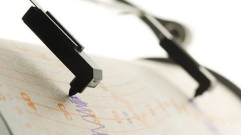 Kuchli zilzila Gretsiyadagi orolning o‘z o‘rnidan siljishiga sabab bo‘ldi