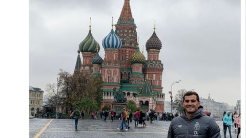 Икер Касильяс Москванинг «Локомотив» клуби билан Тошкент «Локомотив»ини адаштириб юборди