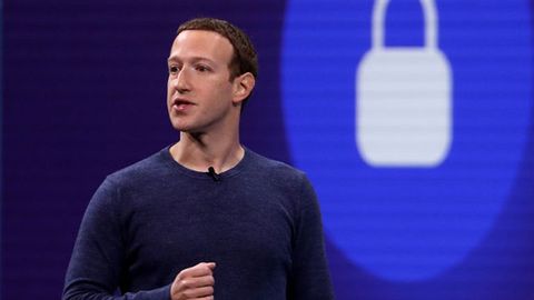 Mark Sukerbergdan Facebook direktorlar kengashi rahbari lavozimini tark etishni talab qilishdi