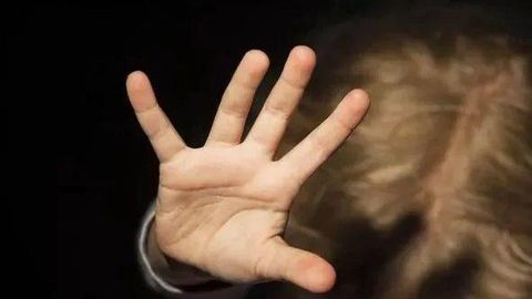 Андижонлик аёл 5 ёшли ўғлини ёғоч бўлаги билан уриб ўлдирди