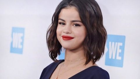 Amerikalik qo‘shiqchi Selena Gomes ruhiy kasalxonaga yotqizildi