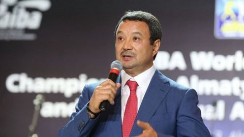 AIBA раҳбарлиги учун «жанг»: Серик Қўноқбоев президентлик учун сайловда иштирок этади