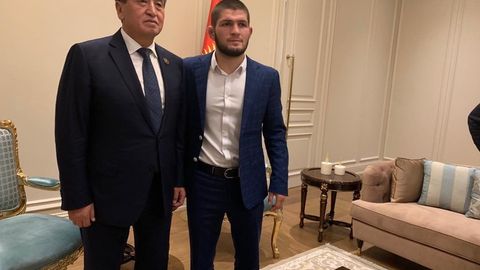 Habib Nurmagomedov Qirg‘iziston prezidenti Sooronbay Jeenbekov bilan uchrashdi