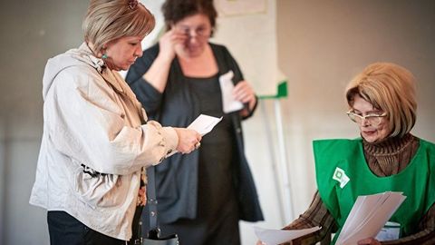 Gruziya prezidentlik saylovlarida Zurabishvili va Vashadze ikkinchi turga o‘tdi