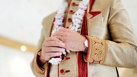 Ҳиндистондаги тўйда куёв ўқдан яраланди, аммо хурсандчилик қилишда давом этди