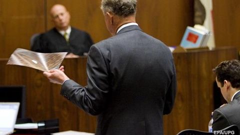 Арманистонда судьяларга ўзини ҳимоя қилиши учун қурол берилади