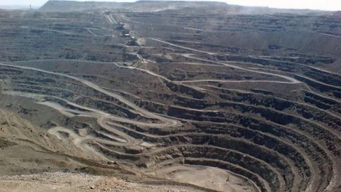 O‘zbekistonda qimmatbaho metallar oltin izlovchilar usulida qazib olinadi