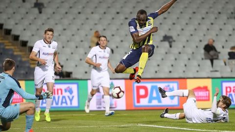 Useyn Bolt Avstraliya futbol klubi safini tark etdi