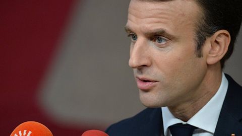 Ижтимоий тармоқларда Макроннинг Аргентинадаги ўнғайсиз ҳолати кулгуга олинди