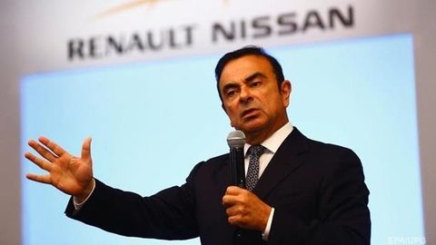 Nissan va Renault sobiq rahbari hibsga olinishidan avval kompaniyalarni birlashtirishni rejalashtirgan
