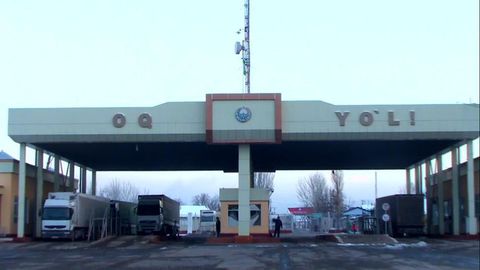 Andijonda kontrabanda yo‘li bilan olib kirilgan salkam 23 mln so‘mlik kiyim-kechaklar to‘xtatib qolindi