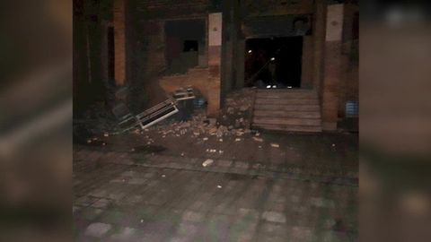 Эрондаги зилзиладан жабрланганлар сони 800 кишига етди