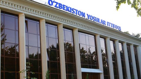 Тошкентда йилнинг энг фаол ёшлари 6 млн сўмдан пул мукофотлари билан рағбатлантирилди