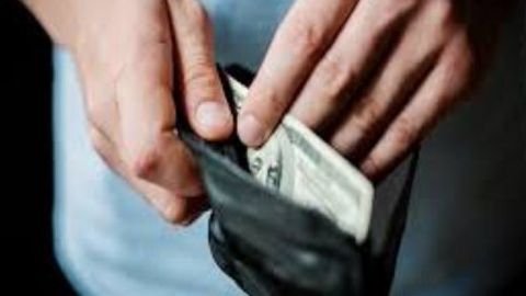 Olmaliqda ko‘chada fuqaroni qo‘rqitib, pullarini olib qo‘ygan talonchilar ushlandi