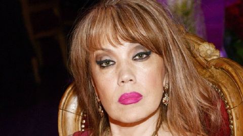 Азиза Янги йил билан табриклади ва «Тошкентим» таронасини ижро этиб берди