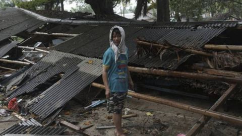 Индонезияда цунами қурбонлари сони 222 кишига етди