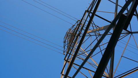 Электр тармоғи хўжалиги объектларини муҳофаза қилиш қоидалари тасдиқланди