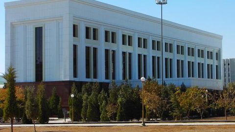 Xorazmda bir kunda 5 nafar hokim almashdi