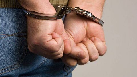 Andijonda Qirg‘izistondan mashina o‘rindig‘i ostida 4400 dollarlik gashish olib o‘tayotgan fuqaro qo‘lga olindi