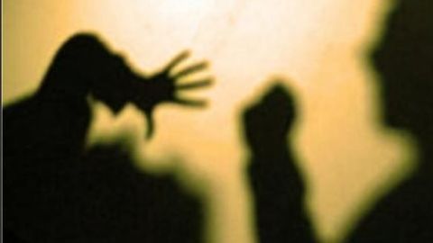 Samarqandlik ayol mast holatdagi erini urib-tepib o‘ldirdi