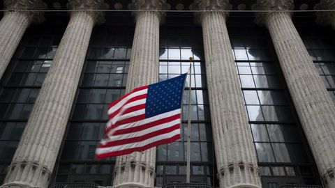 Donald Tramp prezidentlik davrida AQSh tashqi qarzi 2 trln dollarga oshdi