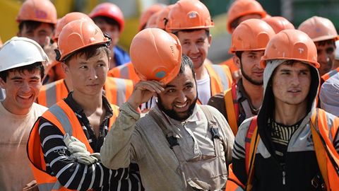 Mehnat vazirligi sa’y-harakatlari bilan Rossiyada qiyin ahvolda qolgan 253 kishi O‘zbekistonga qaytarildi