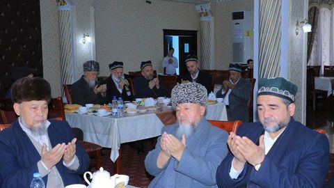 Samarqandda Islom Karimov xotirasiga ehson oshi berildi