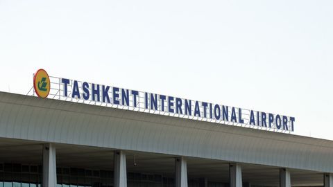 Икки сайёҳ визаларидаги саналар туфайли Ўзбекистондан чиқарилмади