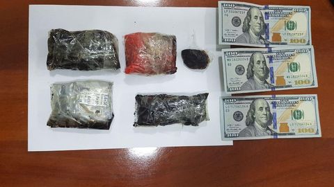 Самарқанд туманида 6 грамм опий сотаётган шахс қўлга олинди. Унинг уйидан кўп миқдорда гиёҳвандлик воситалари чиқди