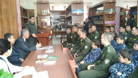 Samarqandda harbiy xizmatchilar ishtirokida “Amir Temurning hayoti va ijodi” mavzusida davra suhbati o‘tkazildi