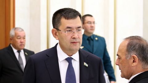 Erkinjon Turdimov samarqandlik tadbirkorlarni soliqlardan qochmaslikka chaqirdi