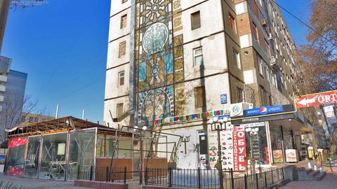 Chilonzorda vaqtinchalik qurilmalar va savdo rastalari, savdo-sotiq obyektlari tartibga keltirilmoqda