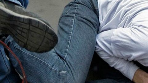 Навоийда маъмурий суд раиси ходимини тепкилади