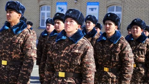 Чирчиқдаги аскарларга имтиёзли кредитлар берилади