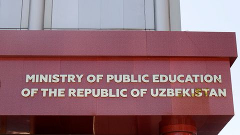 Toshkent viloyatida o‘qituvchilarni obunaga majburlagan maktab direktori vazifasidan ozod etildi