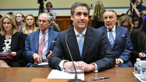 Trampning sobiq advokati 10 yil davomida uning nomidan boshqalarga 500 marotaba tahdid qilganini bildirdi