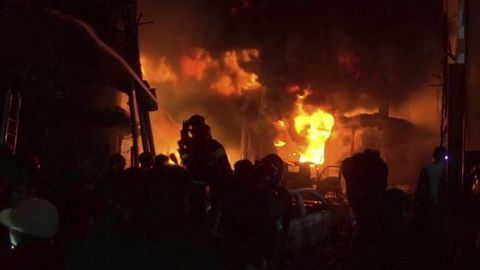 Hibsga olingan Oliy sud raisi o‘rinbosari, sumkasidan to‘pponcha topilgan toshkentlik o‘quvchi, Bangladesh poytaxtidagi katta yong‘in va kunning boshqa muhim xabarlari