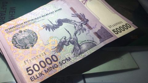 Наманганда мактаб директори 300 минг сўм пора билан қўлга тушди