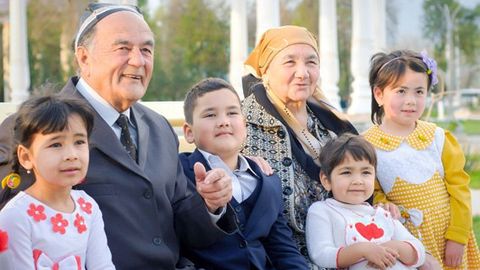O‘zbekistonda ota-onalar kunini nishonlash taklif etildi