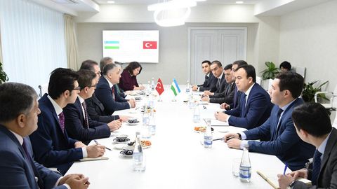 O‘zbekiston Energetika vaziri Alisher Sultonov turkiyalik hamkasbi bilan muzokara olib bordi