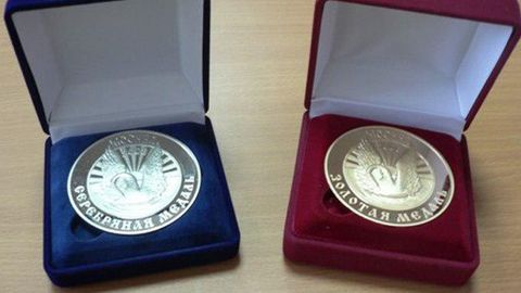 Мактаб битирувчилари иқтидорига қараб олтин ва кумуш медаллар билан тақдирланади